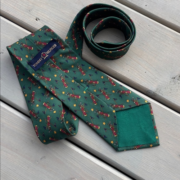 Tommy Hilfiger 100% Italian silk- Golf tie - Picture 2 of 5